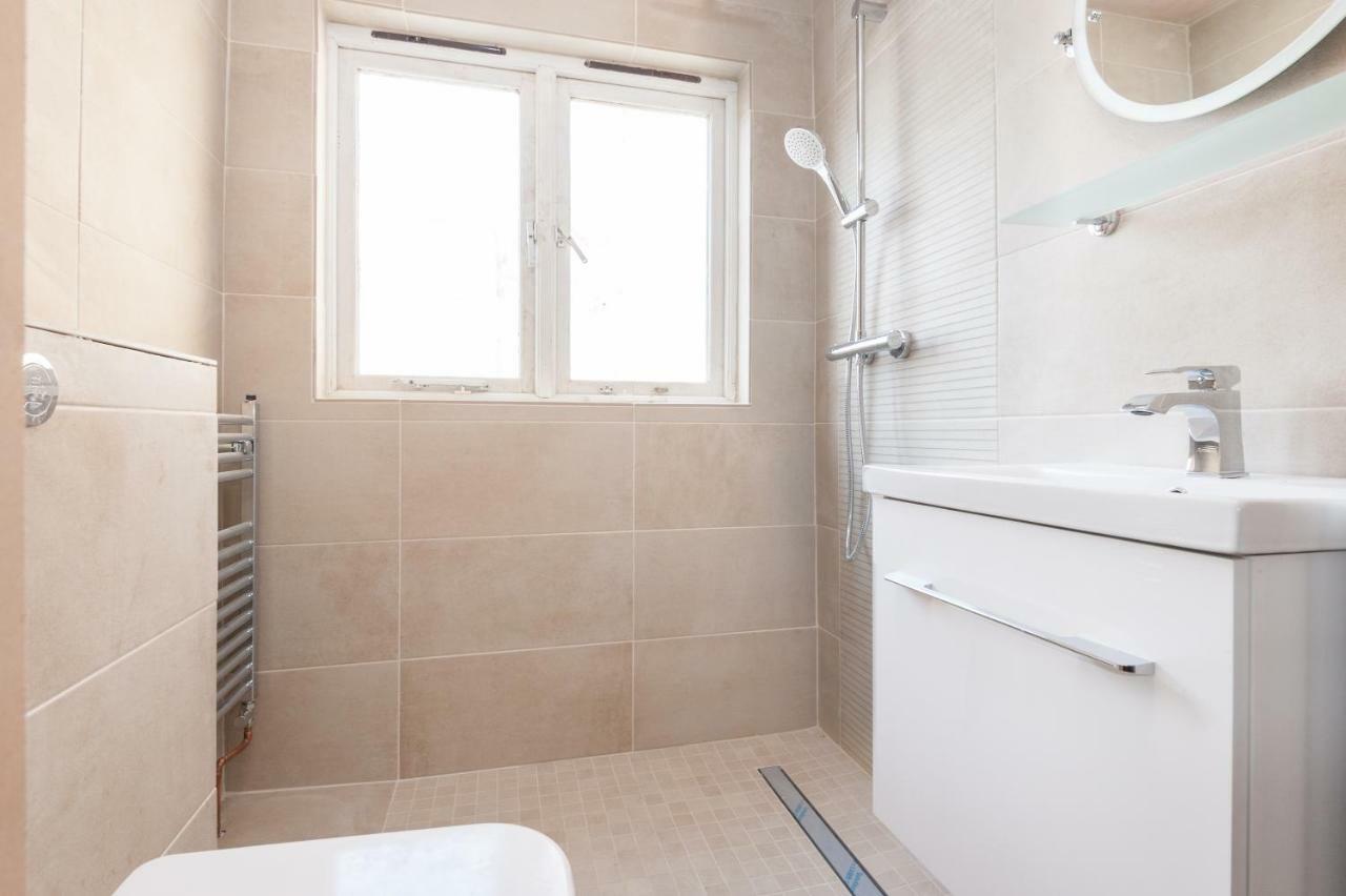 Sea Breeze Cottage With Parking By Myholidaylet Brighton Екстер'єр фото